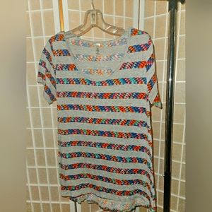 Lularoe scoop neck tee